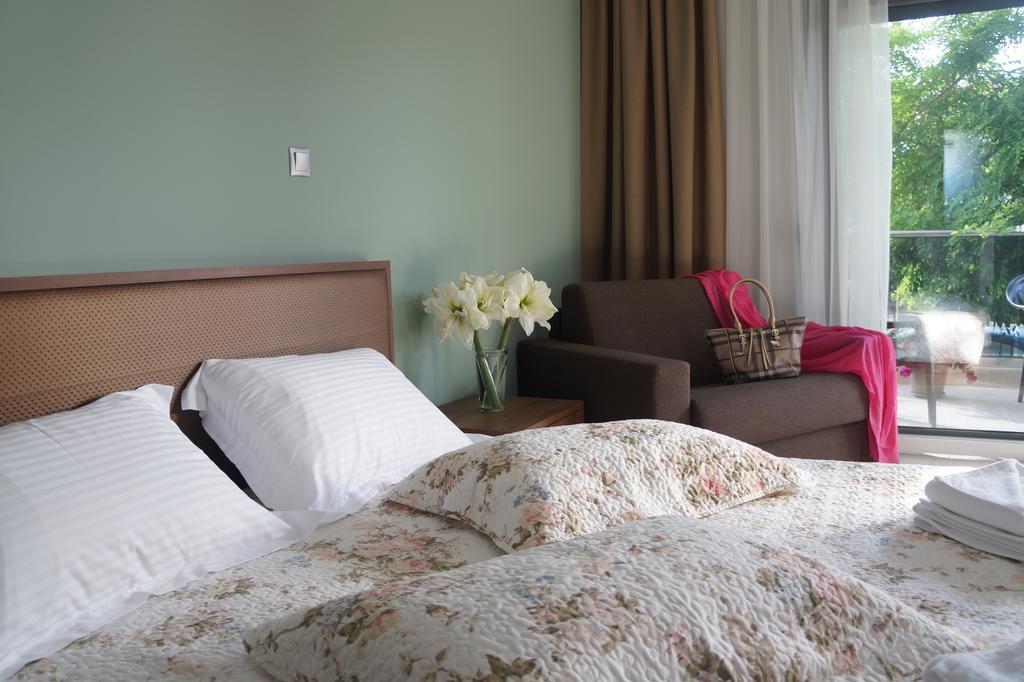 Centrum Hotel Kallithea  Rum bild
